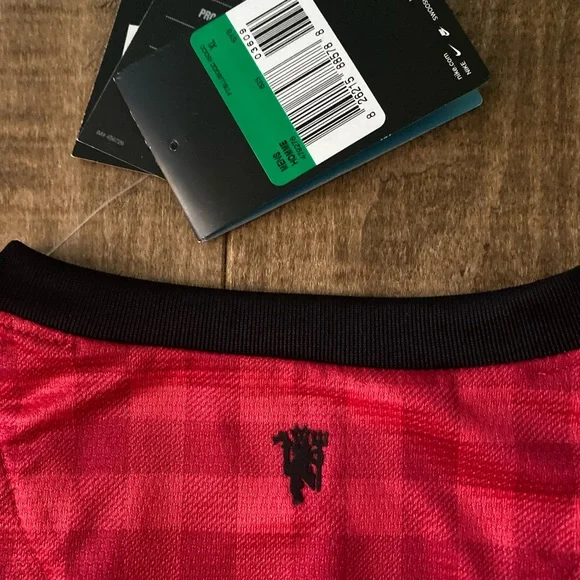 Manchester United Nike Vintage Jersey - Picture 5 of 5